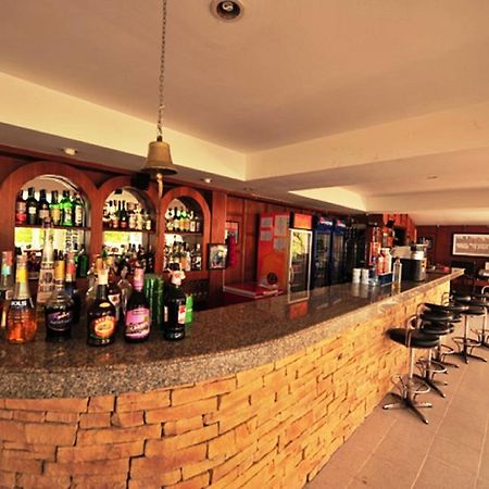 Karon Cliff Contemporary Boutique Bungalows Hotel Restaurant photo