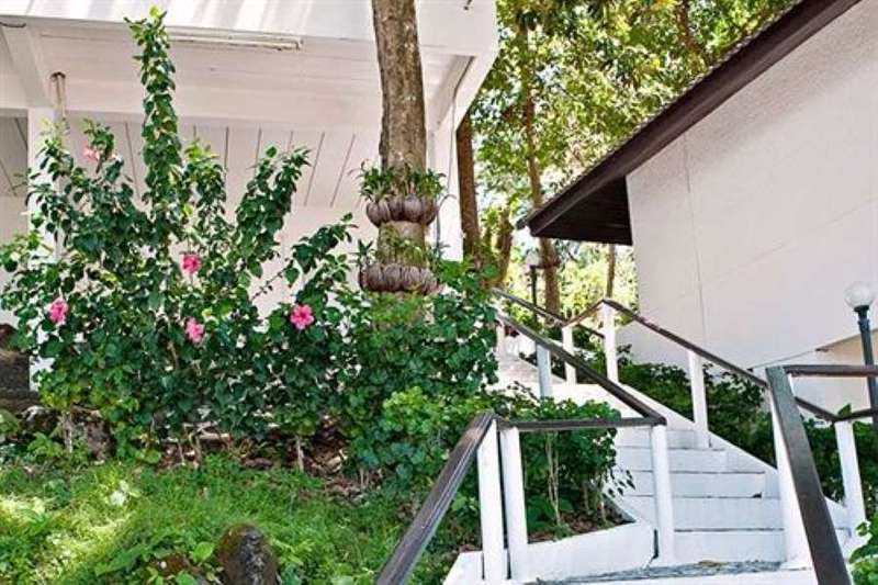 Karon Cliff Contemporary Boutique Bungalows Hotel Exterior photo