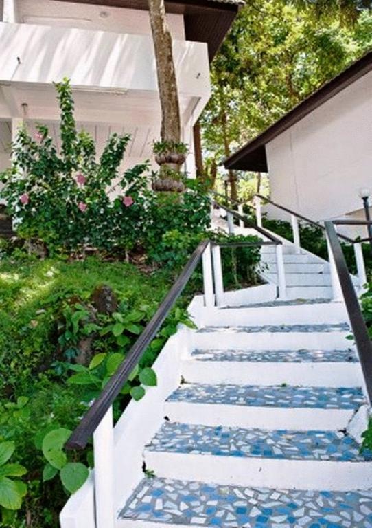 Karon Cliff Contemporary Boutique Bungalows Hotel Exterior photo